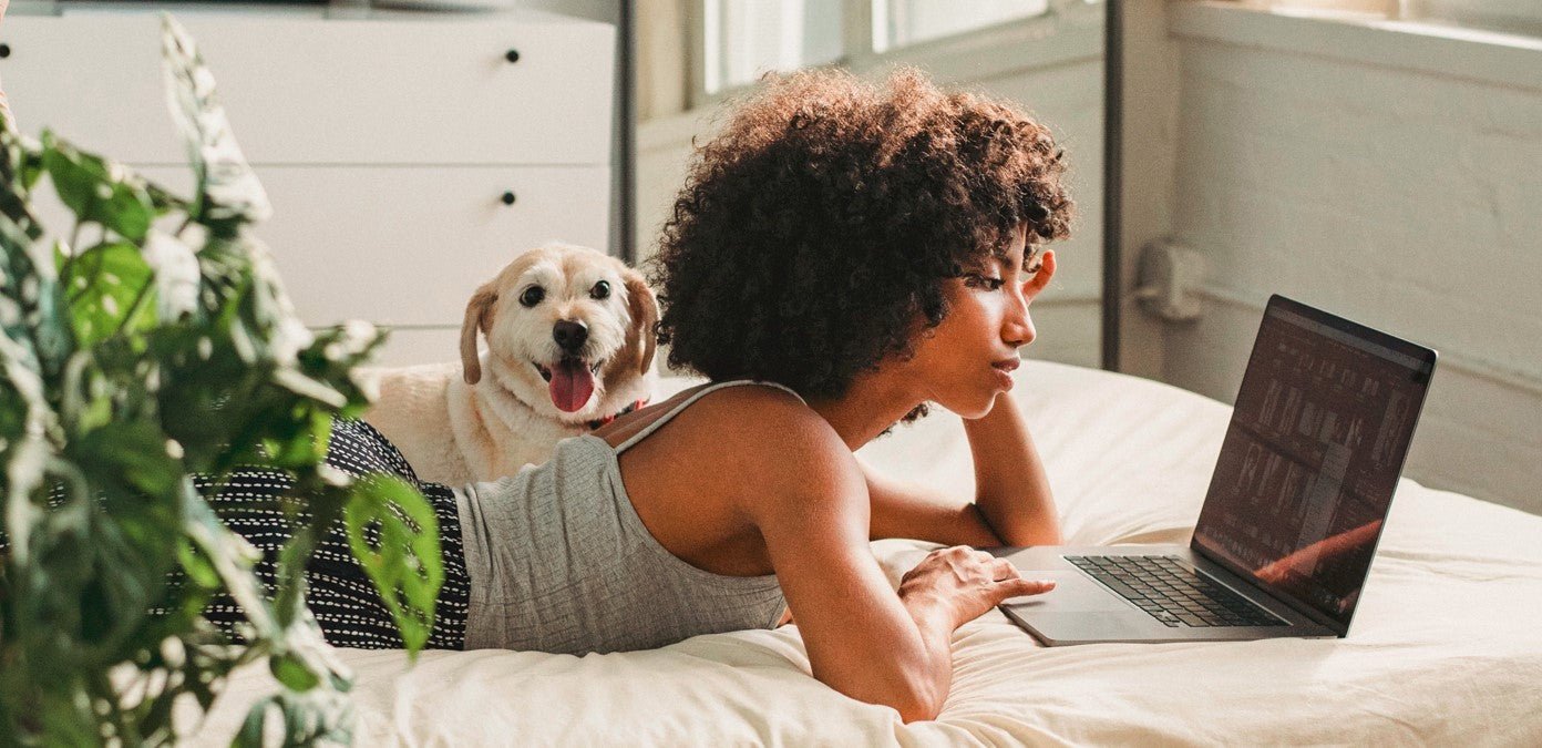 5 Benefits of Sleeping with Pets in Your Bed - Delara