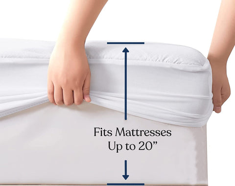 https://www.delarahome.com/cdn/shop/products/organic-mattress-protector-181966.jpg?v=1703148666&width=480